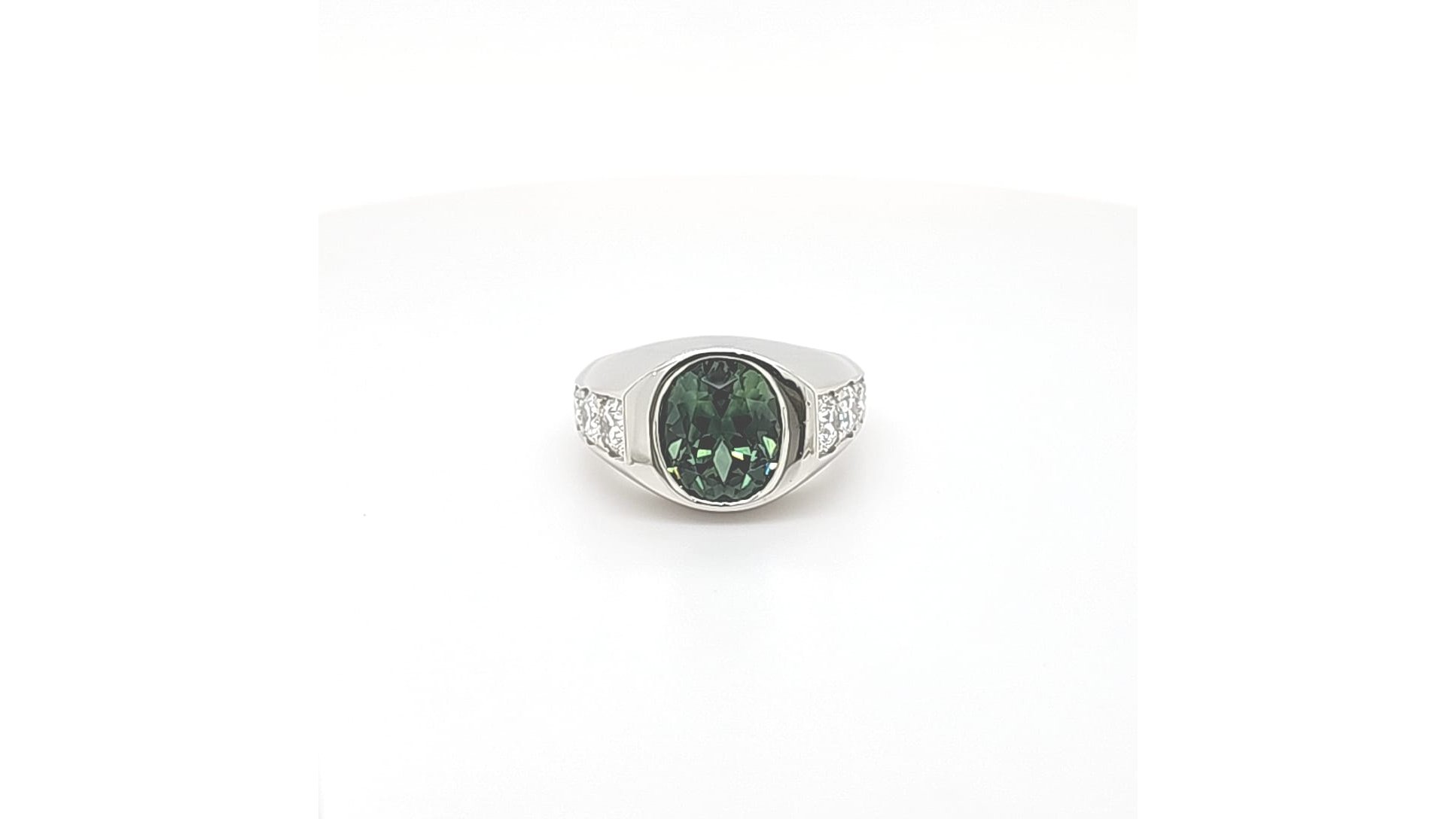 1782209147 Sapphire and Diamond Gents Ring
