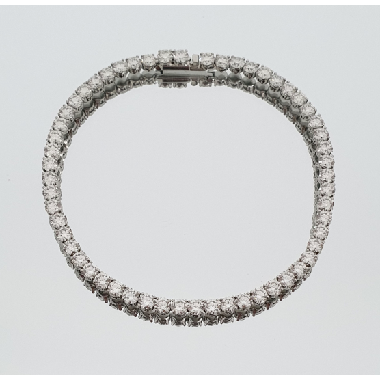 Each piece is a testament to the house’s core philosophy: that true luxury lies not only in rarity, but in meaning.
