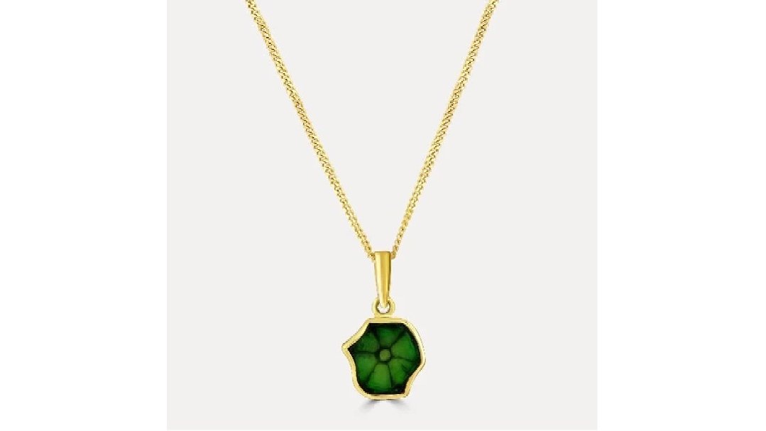 1782291645 SYLVERA LONDON - Trapiche Colombian Emerald Pendant